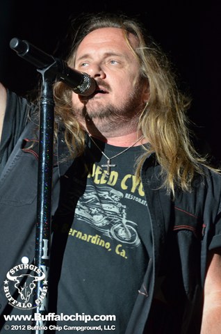 View photos from the 2012 Lynyrd Skynyrd/Sugarland/4 On the Floor Photo Gallery